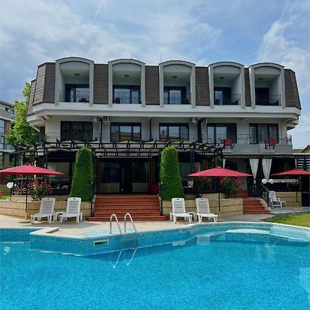 Family Hotel Paradise Saints Constantine and Helena Exteriör bild