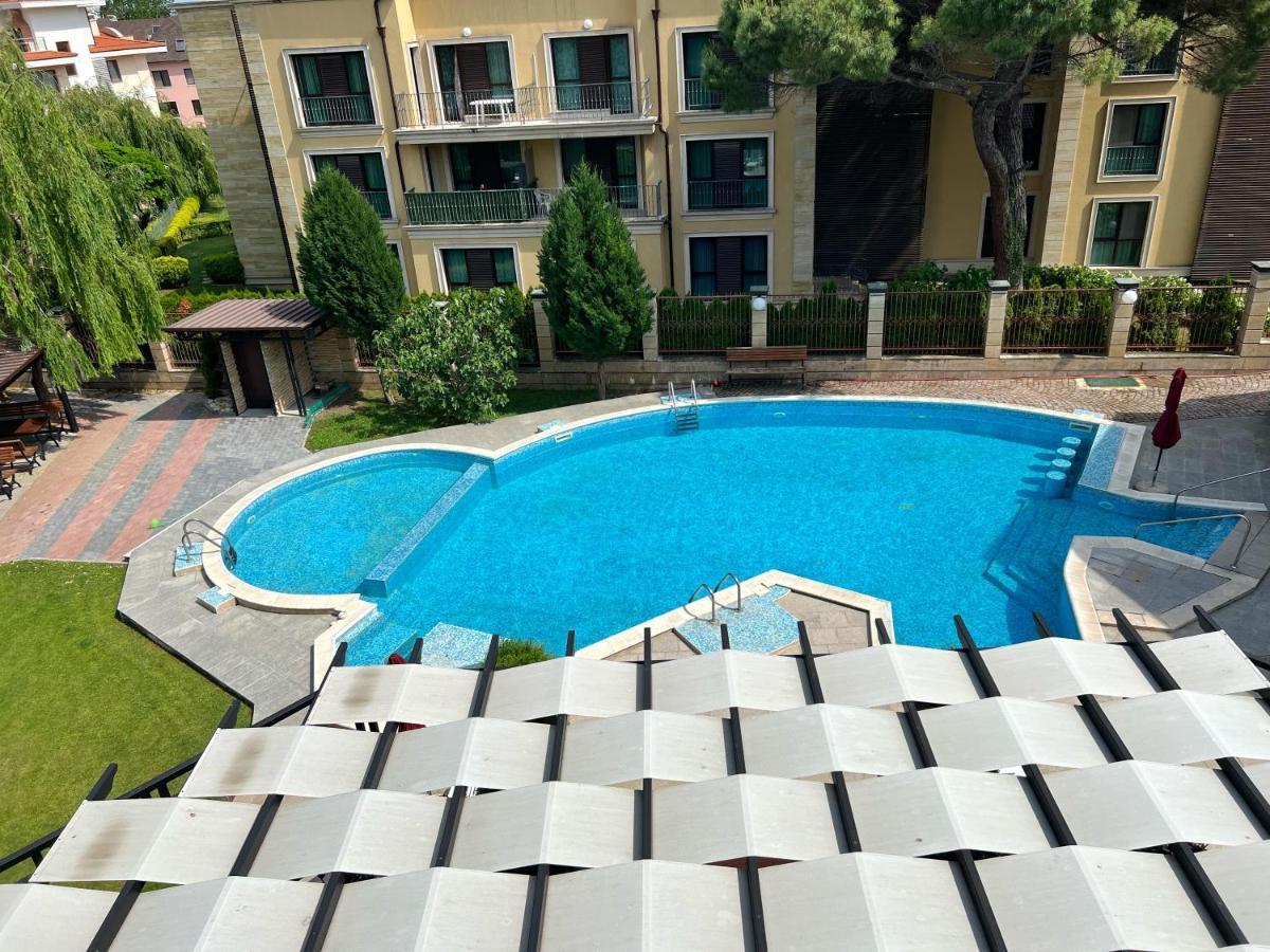 Family Hotel Paradise Saints Constantine and Helena Exteriör bild