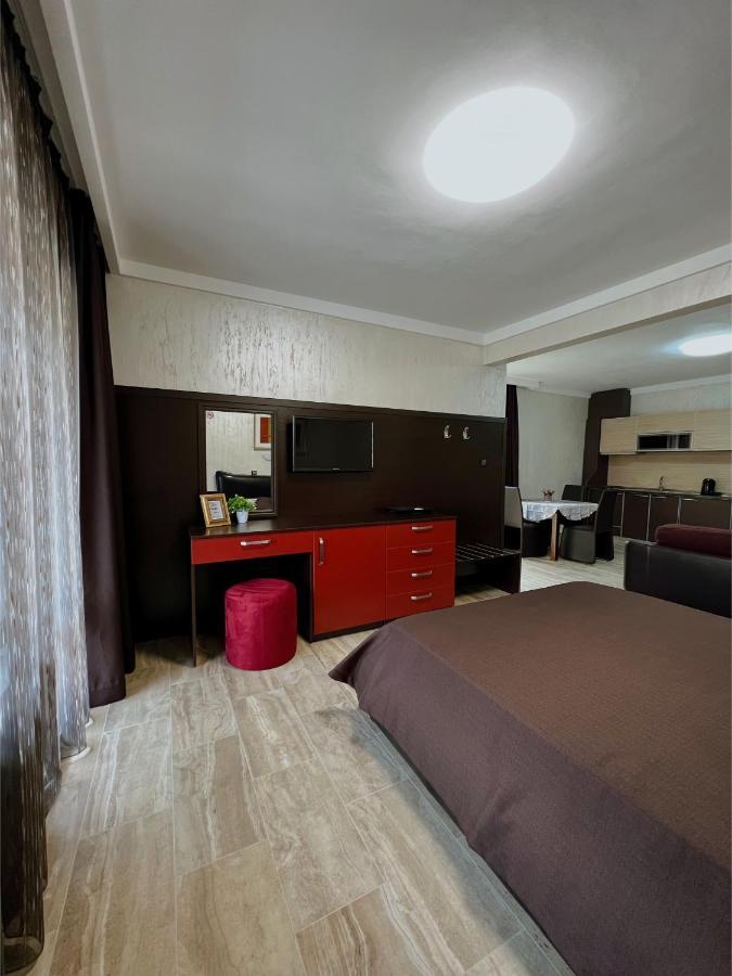 Family Hotel Paradise Saints Constantine and Helena Exteriör bild