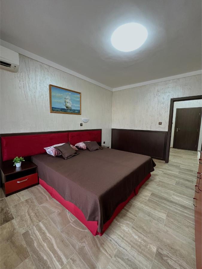 Family Hotel Paradise Saints Constantine and Helena Exteriör bild