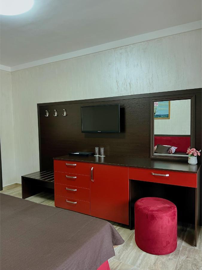 Family Hotel Paradise Saints Constantine and Helena Exteriör bild