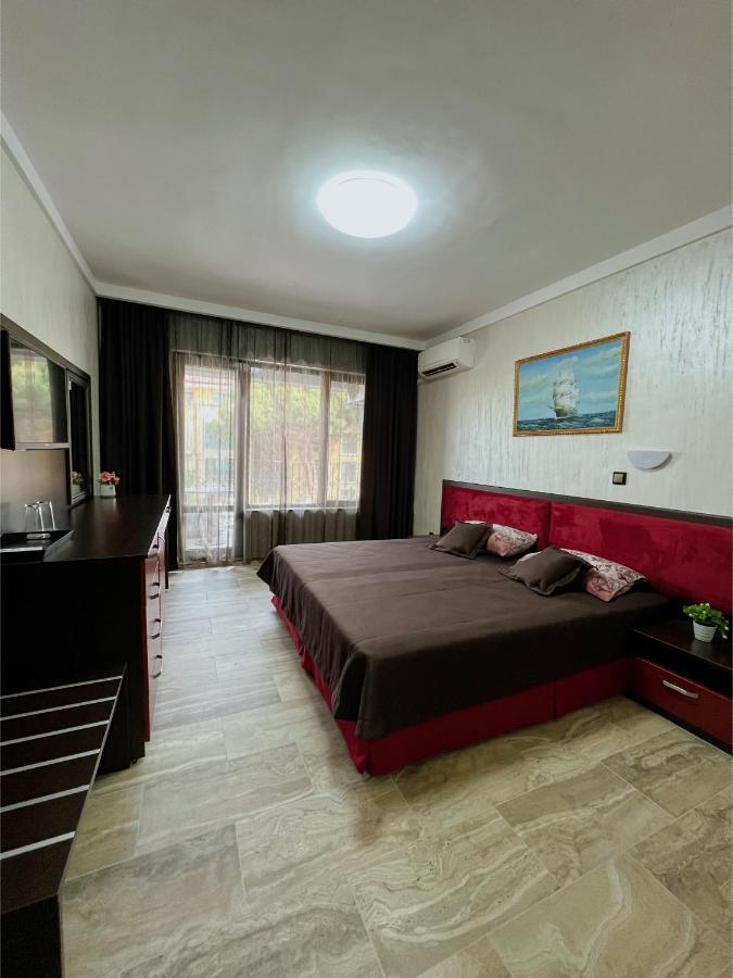 Family Hotel Paradise Saints Constantine and Helena Exteriör bild