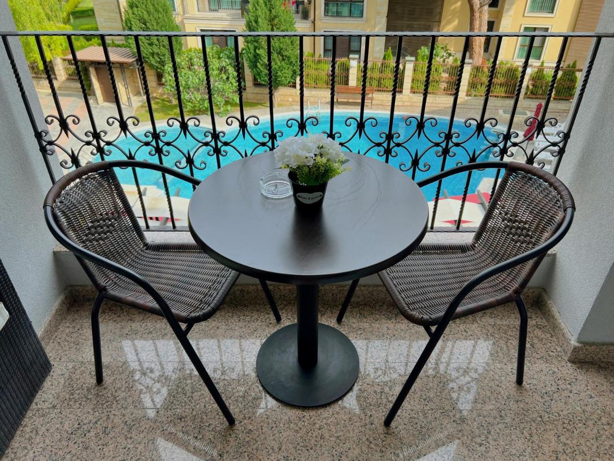 Family Hotel Paradise Saints Constantine and Helena Exteriör bild