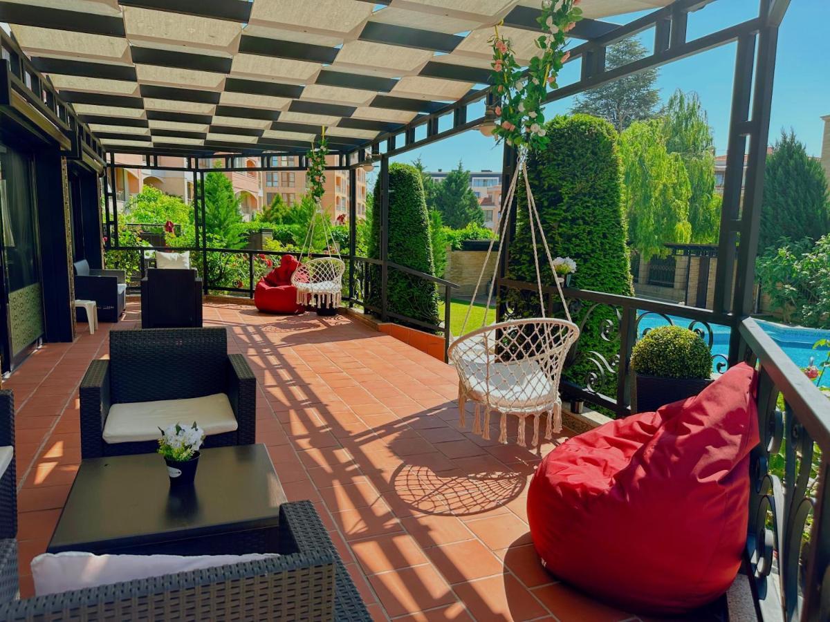 Family Hotel Paradise Saints Constantine and Helena Exteriör bild